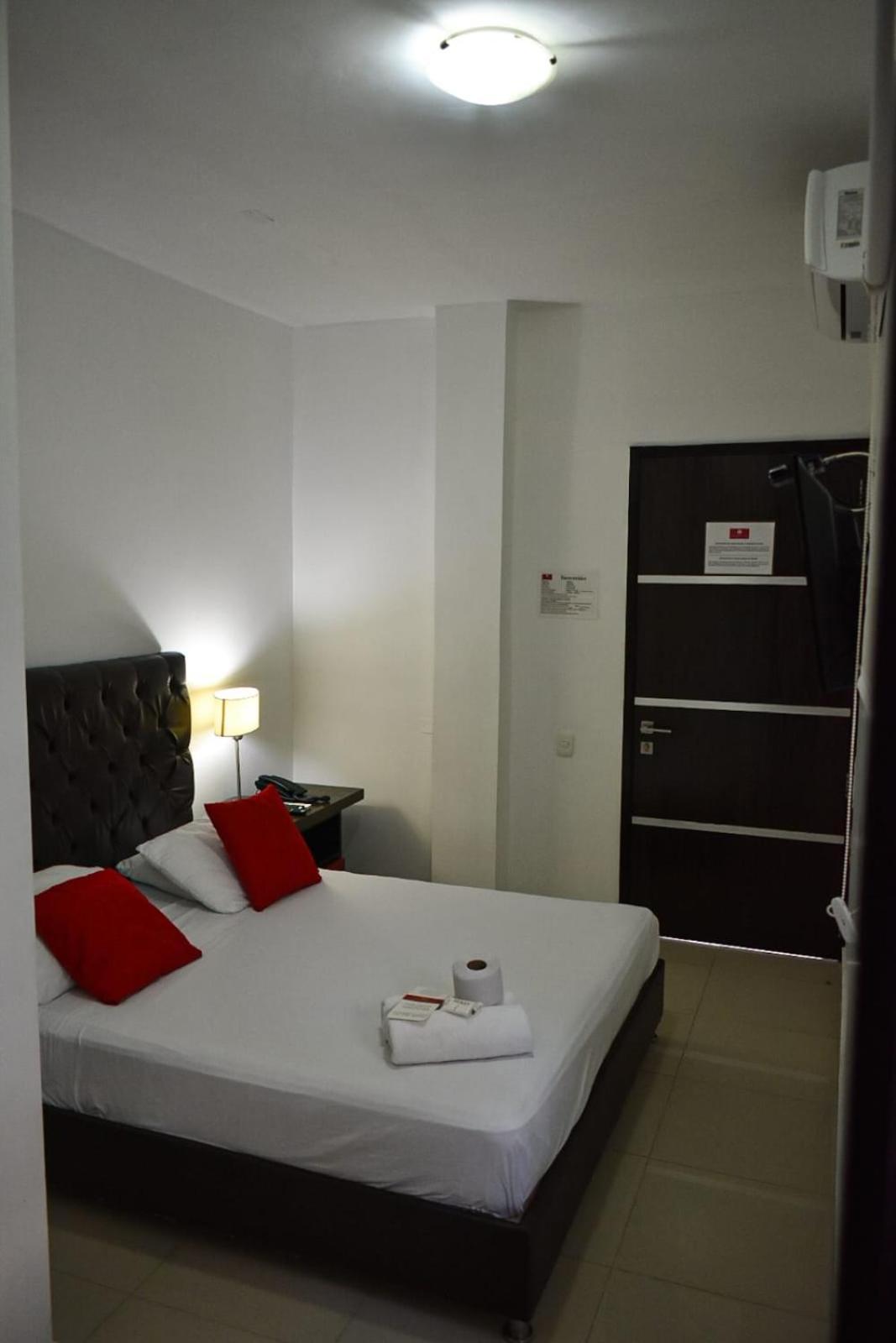 Hotel Or Картахена Экстерьер фото